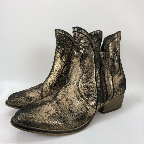 diba true snakeskin booties